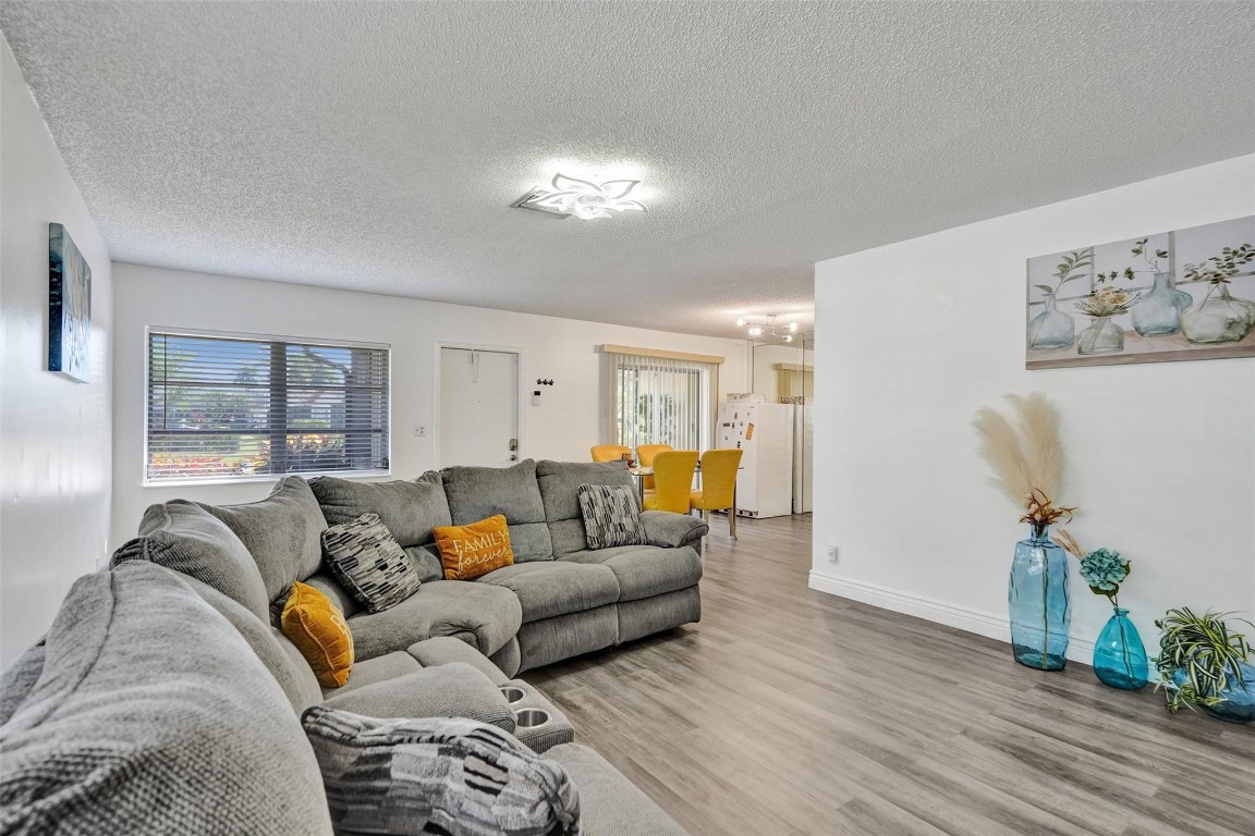 14711 Edna Way 14711