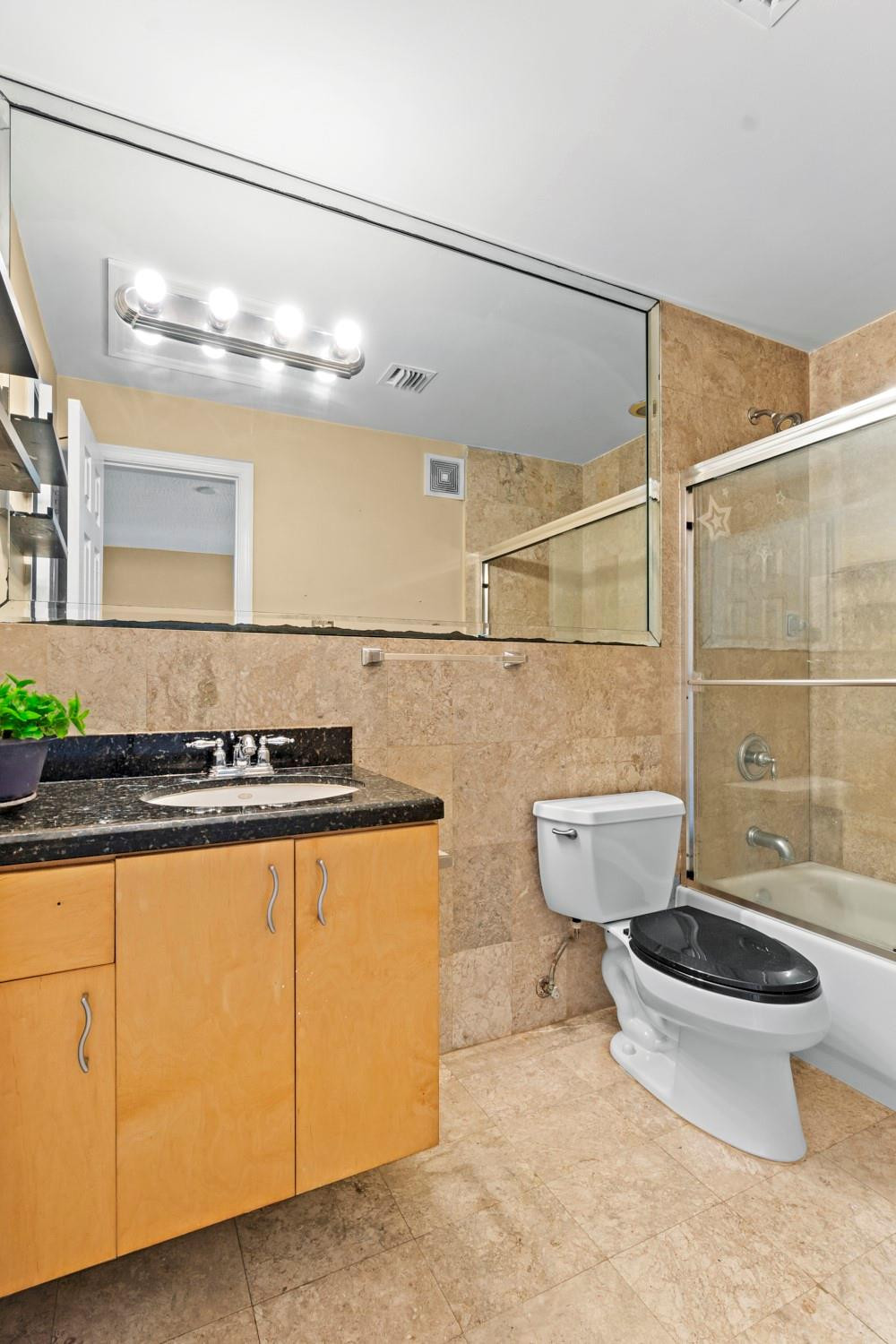 736 NE 13th Ct 21