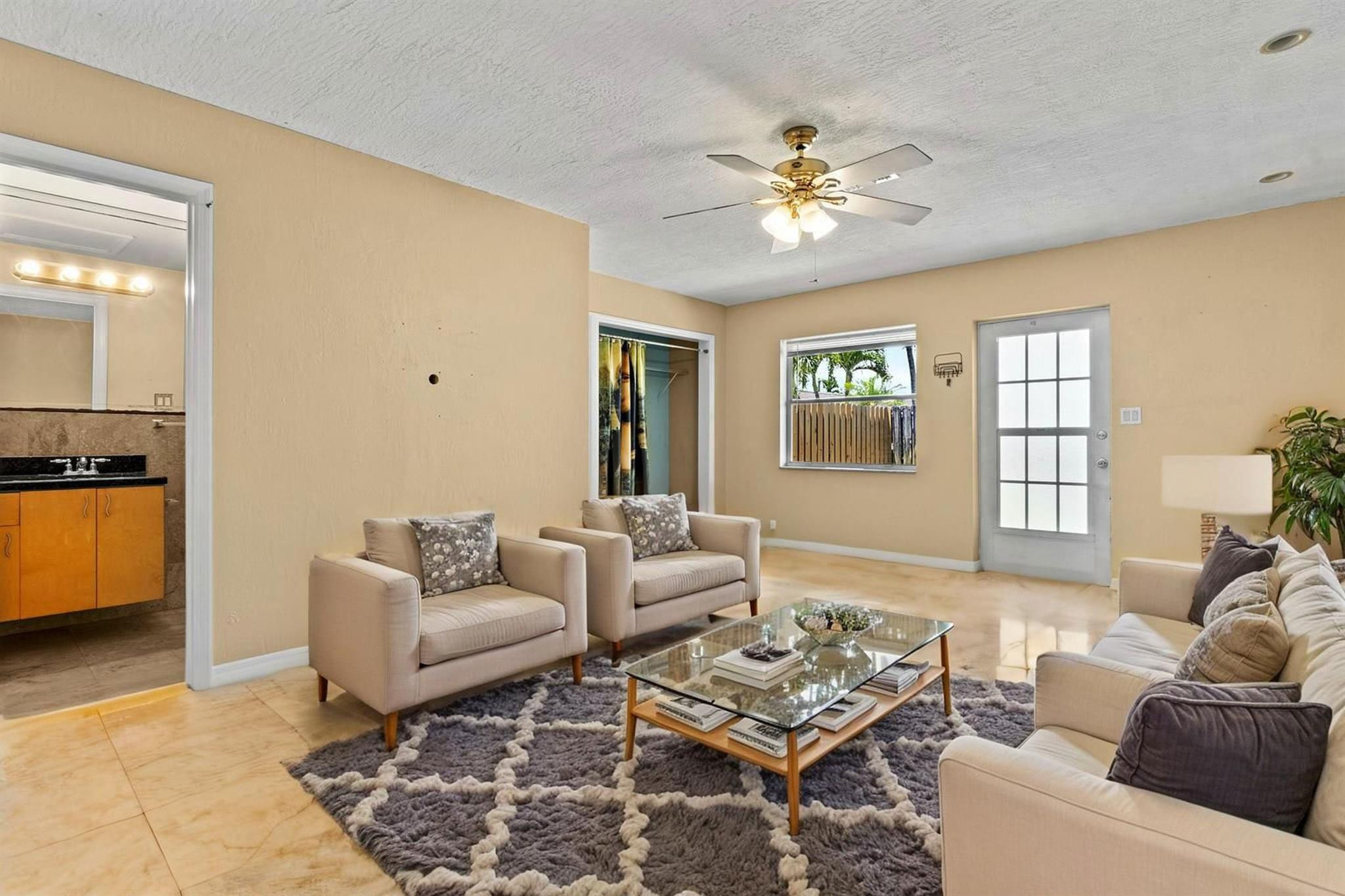 736 NE 13th Ct 21