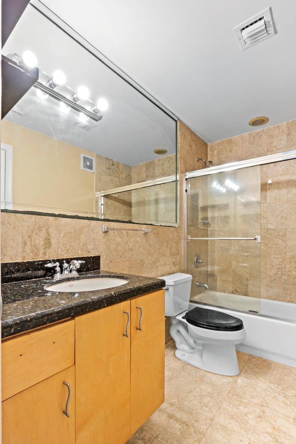 736 NE 13th Ct 21