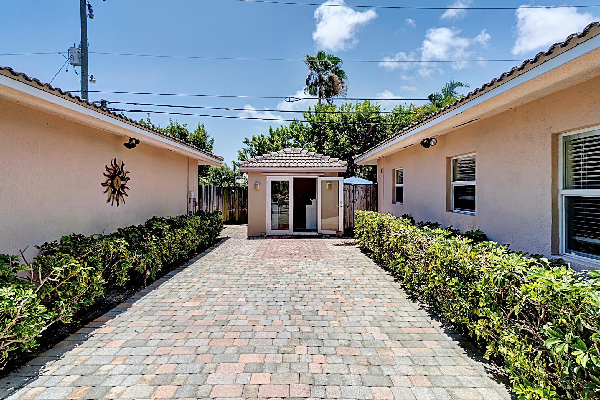736 NE 13th Ct 21