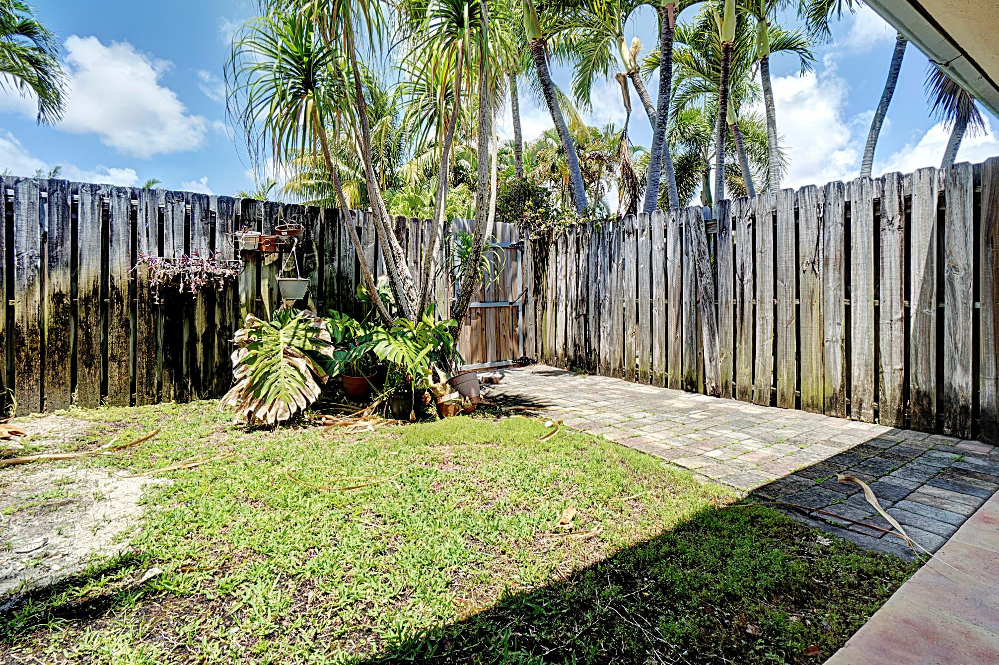 736 NE 13th Ct 21