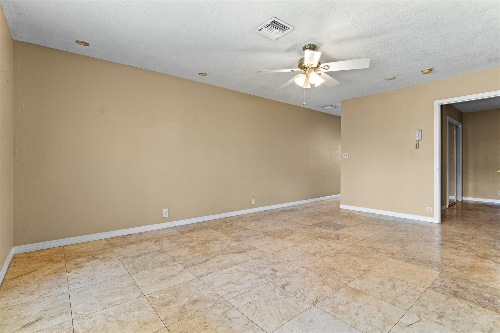 736 NE 13th Ct 21