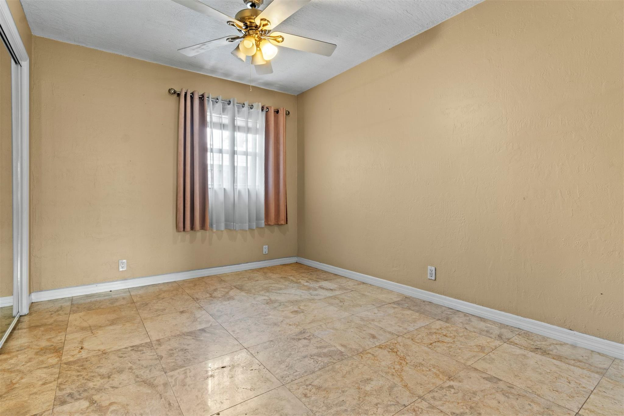 736 NE 13th Ct 21