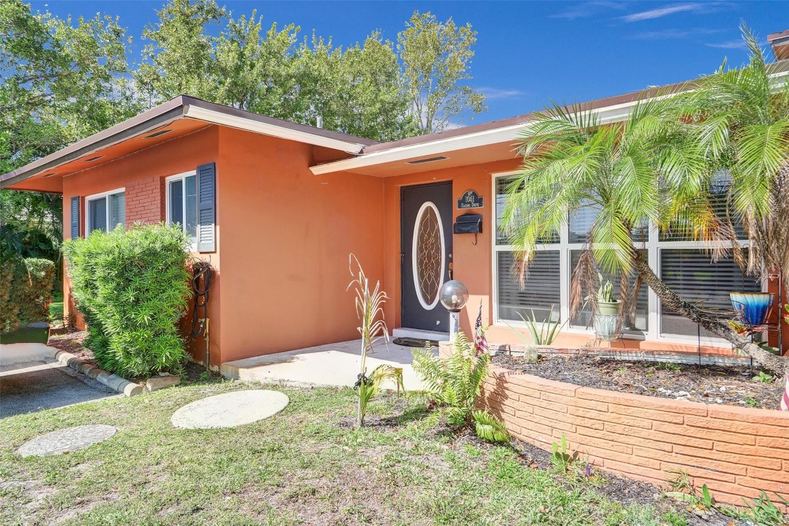 1061-1081 NE 26th Ave #1-2