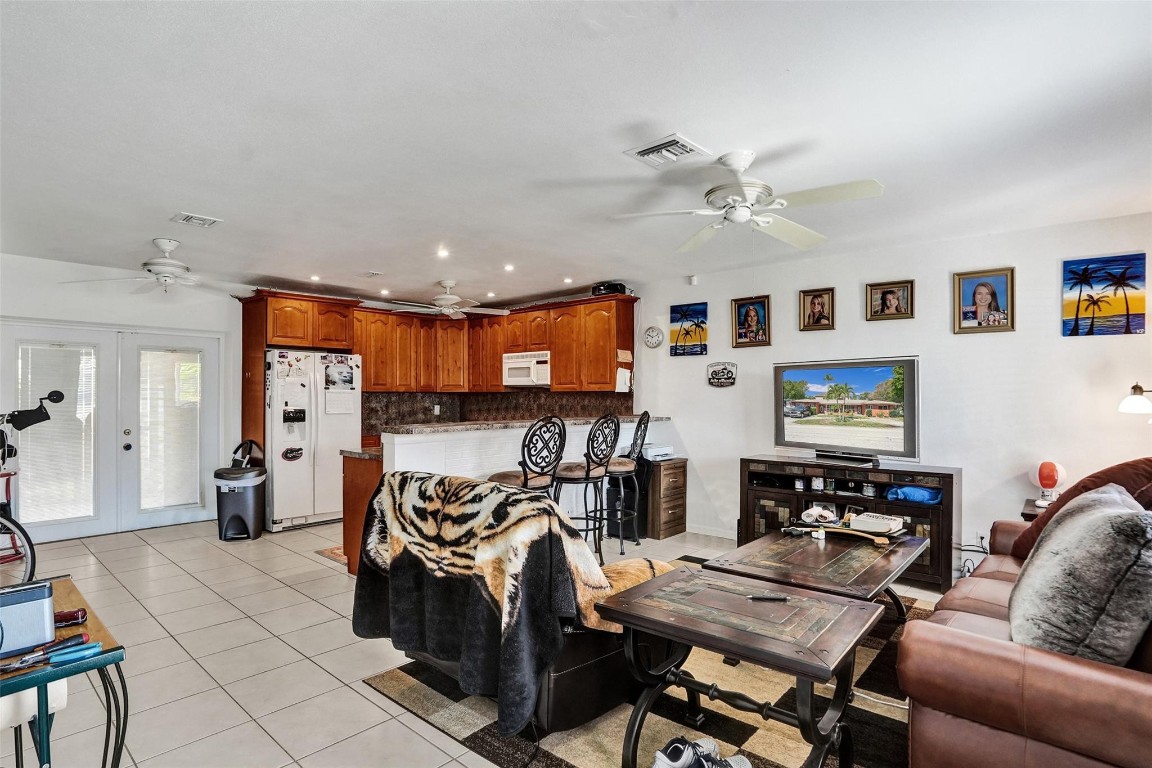 1061-1081 NE 26th Ave #1-2