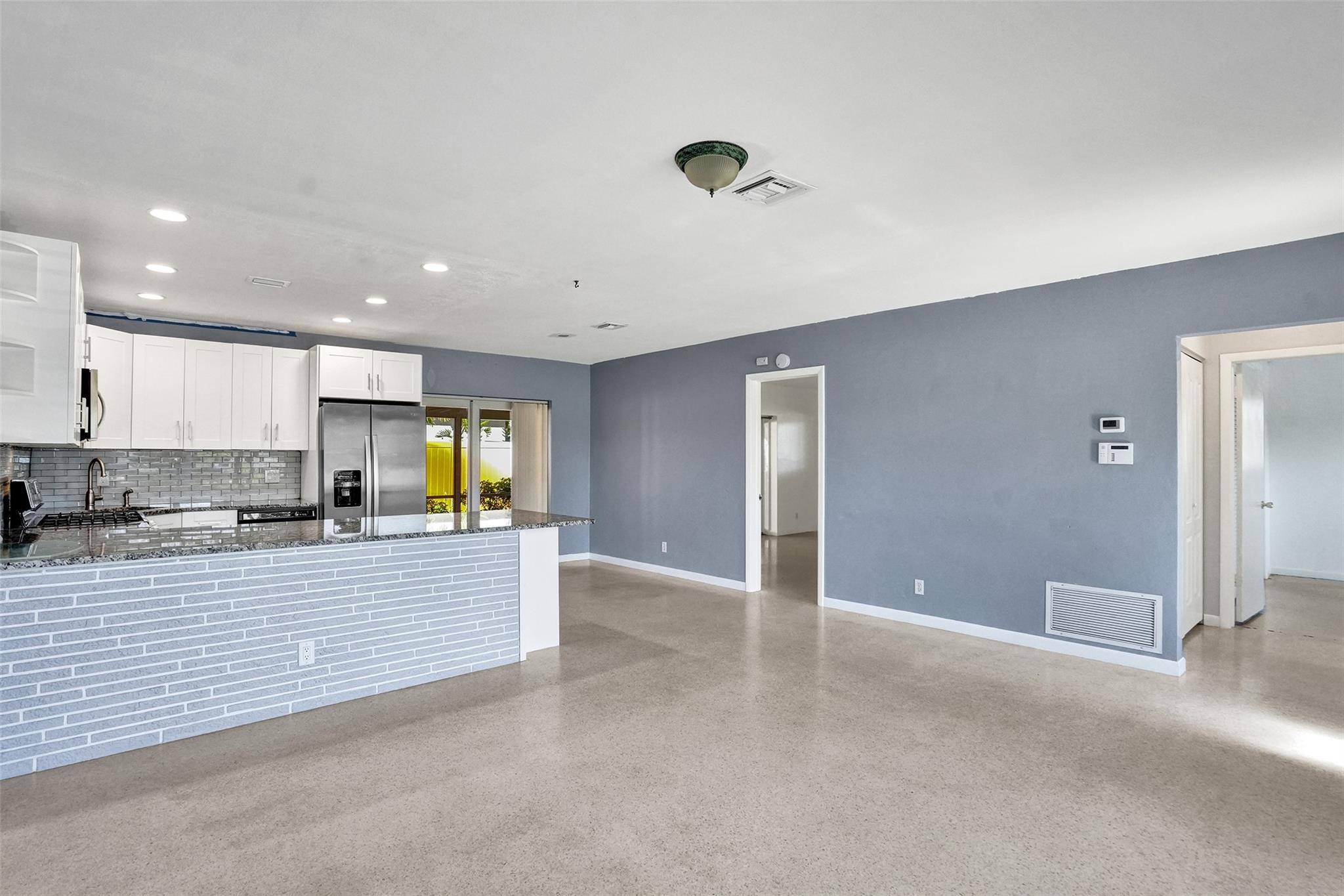 1061-1081 NE 26th Ave #1-2