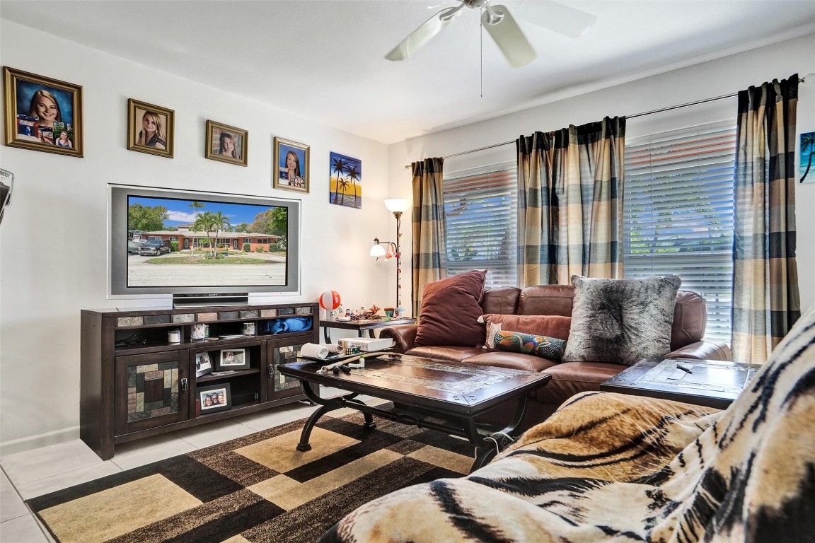 1061-1081 NE 26th Ave #1-2