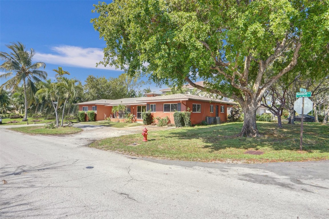 1061-1081 NE 26th Ave #1-2