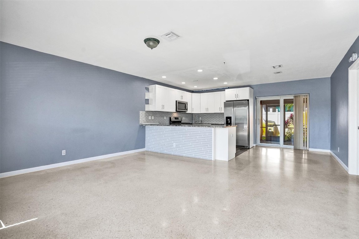 1061-1081 NE 26th Ave #1-2