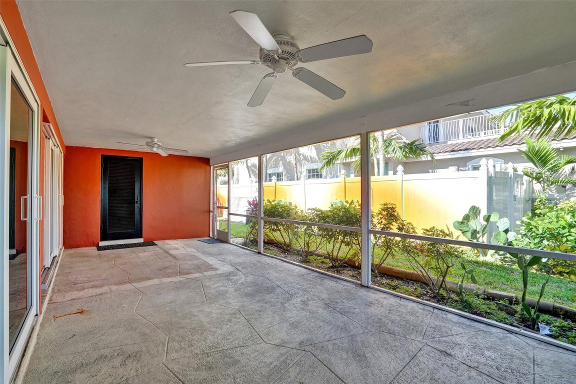 1061-1081 NE 26th Ave #1-2