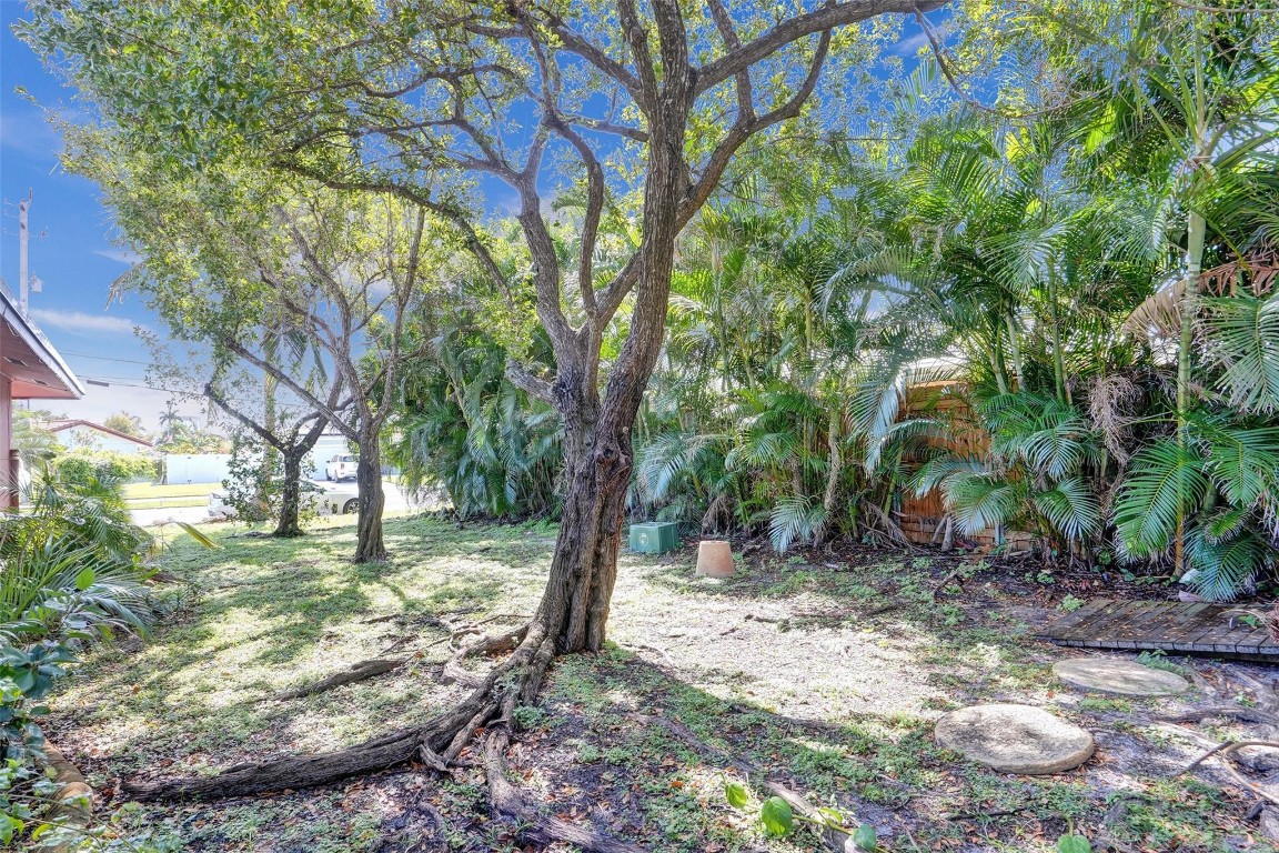 1061-1081 NE 26th Ave #1-2