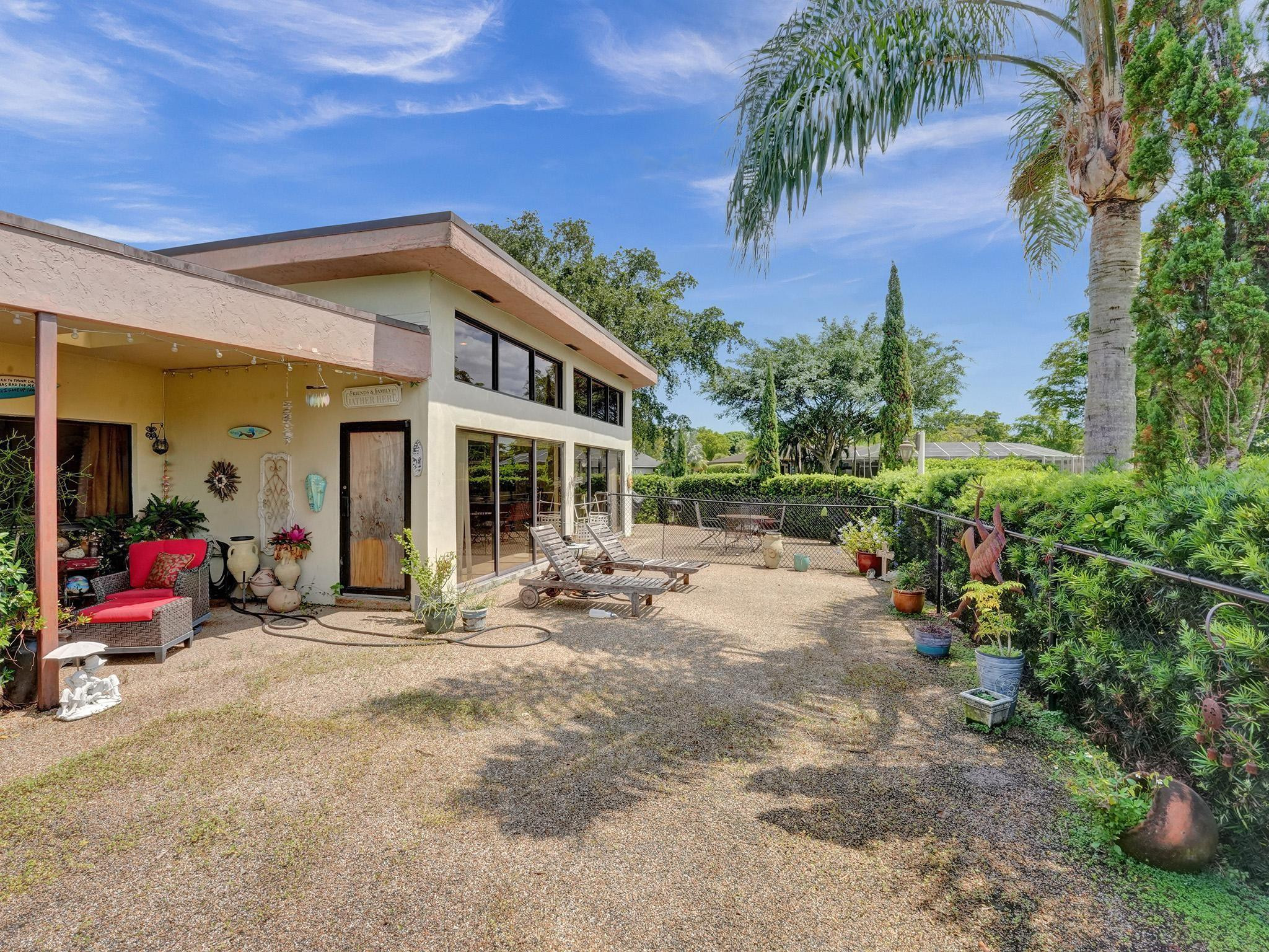 5702 White Hickory Cir