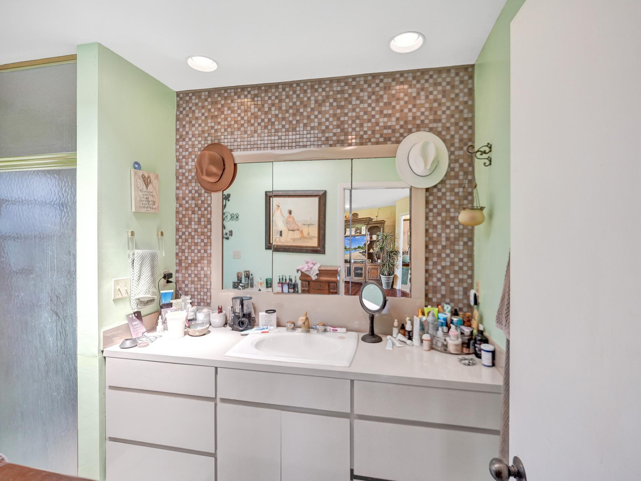 5702 White Hickory Cir