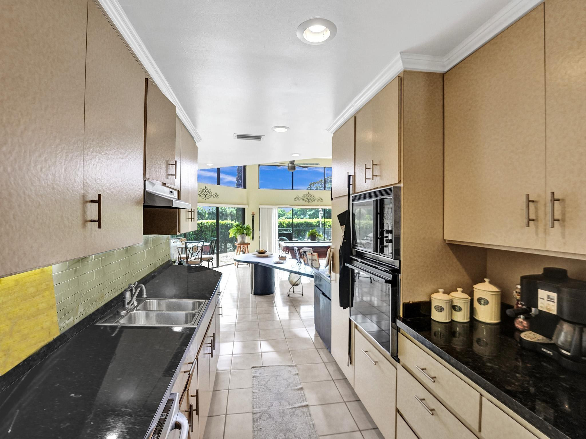 5702 White Hickory Cir