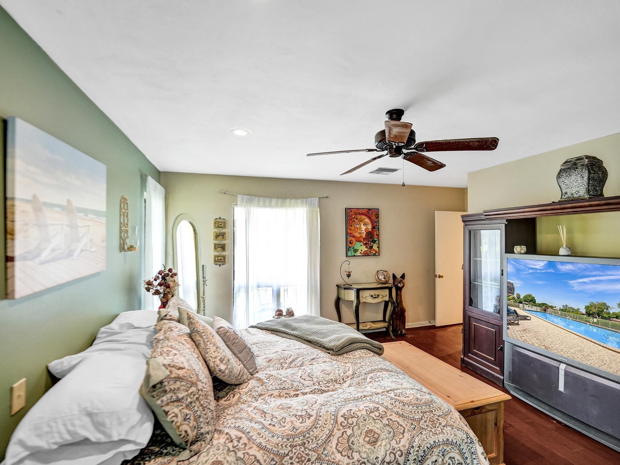 5702 White Hickory Cir