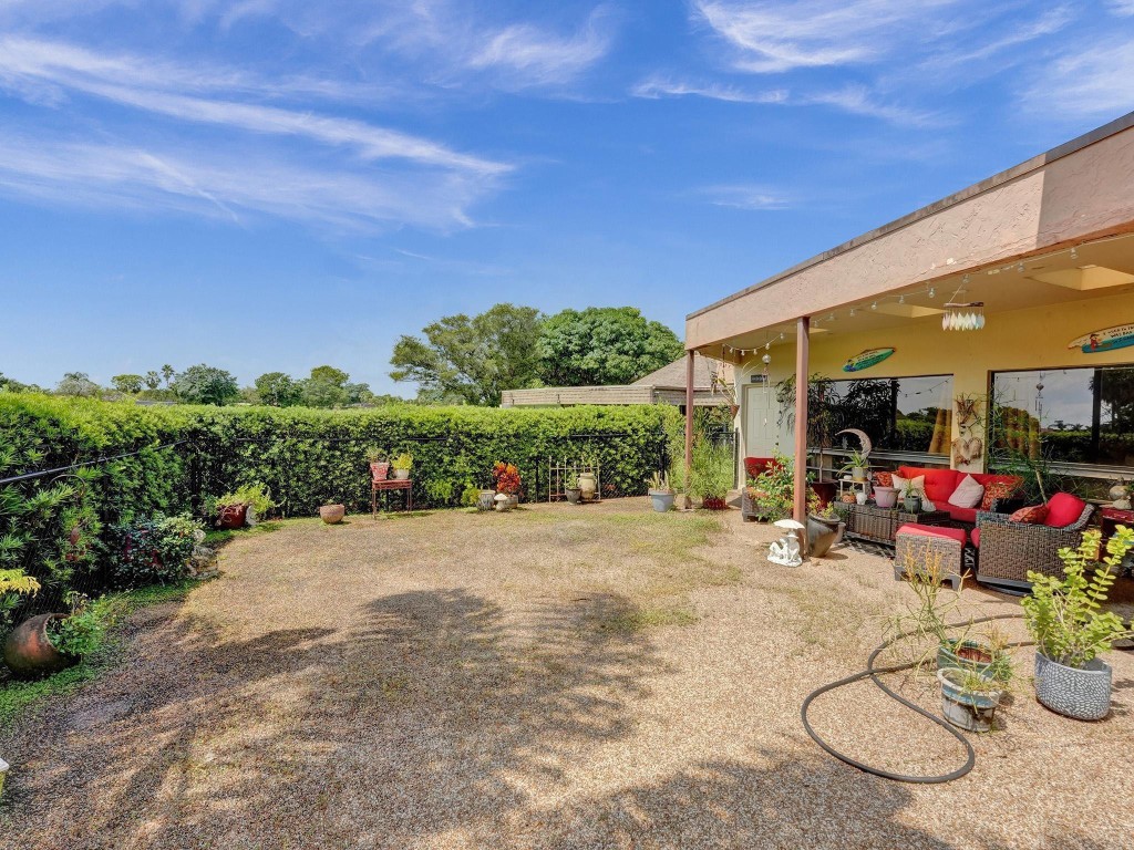 5702 White Hickory Cir