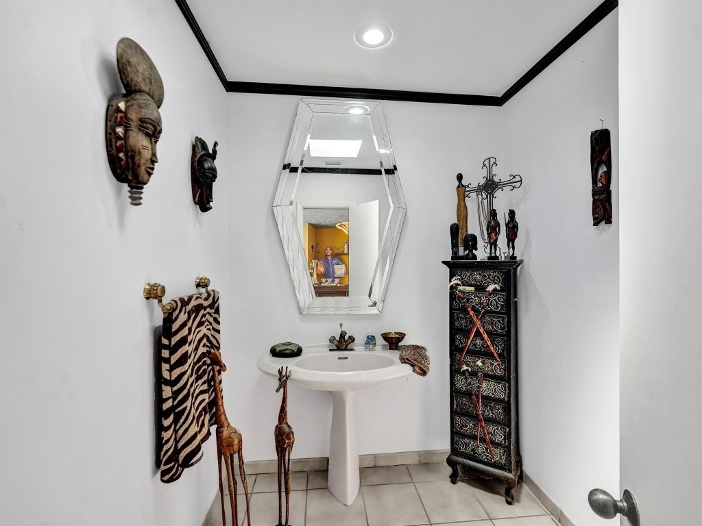 5702 White Hickory Cir