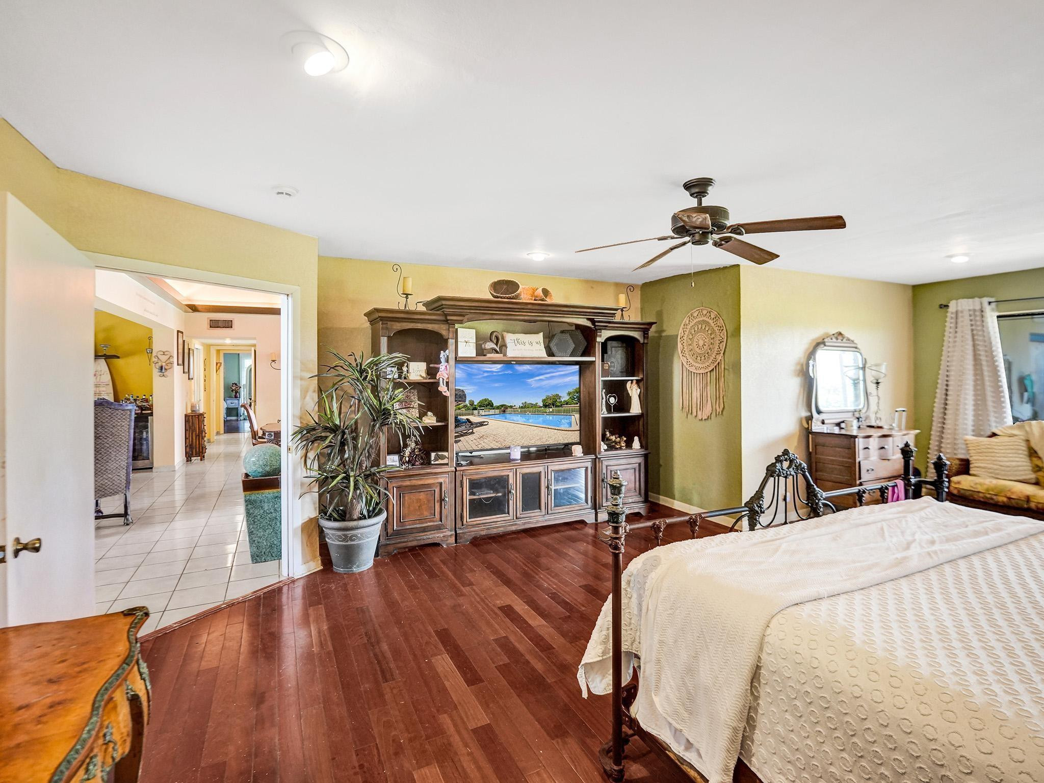 5702 White Hickory Cir