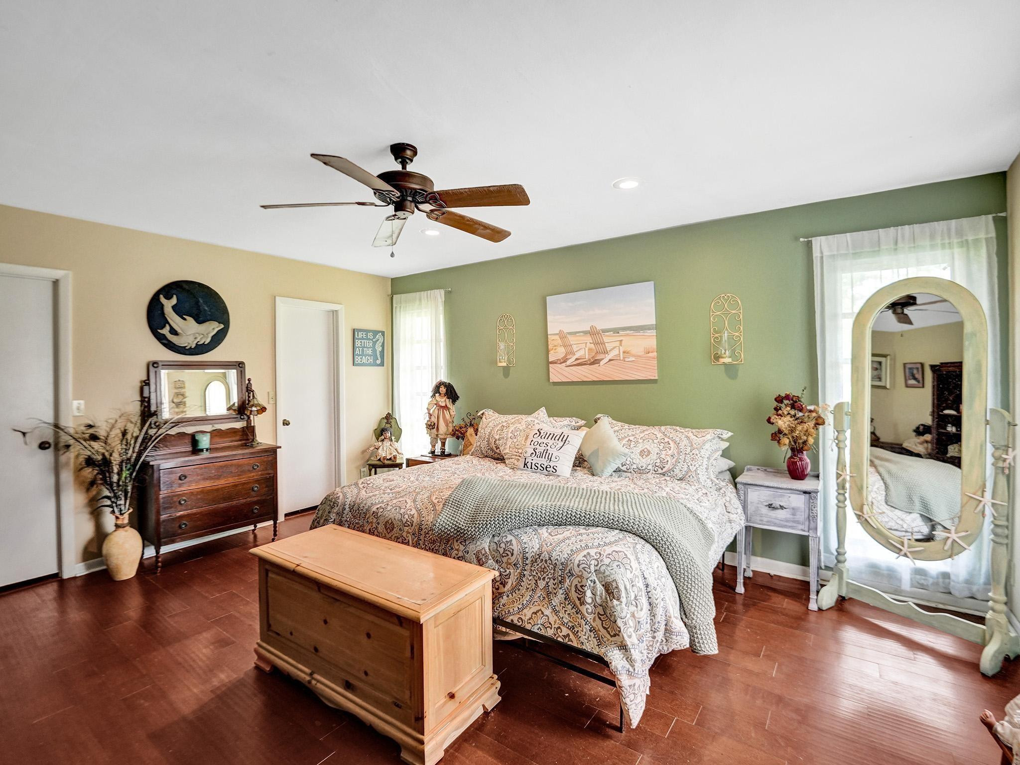 5702 White Hickory Cir