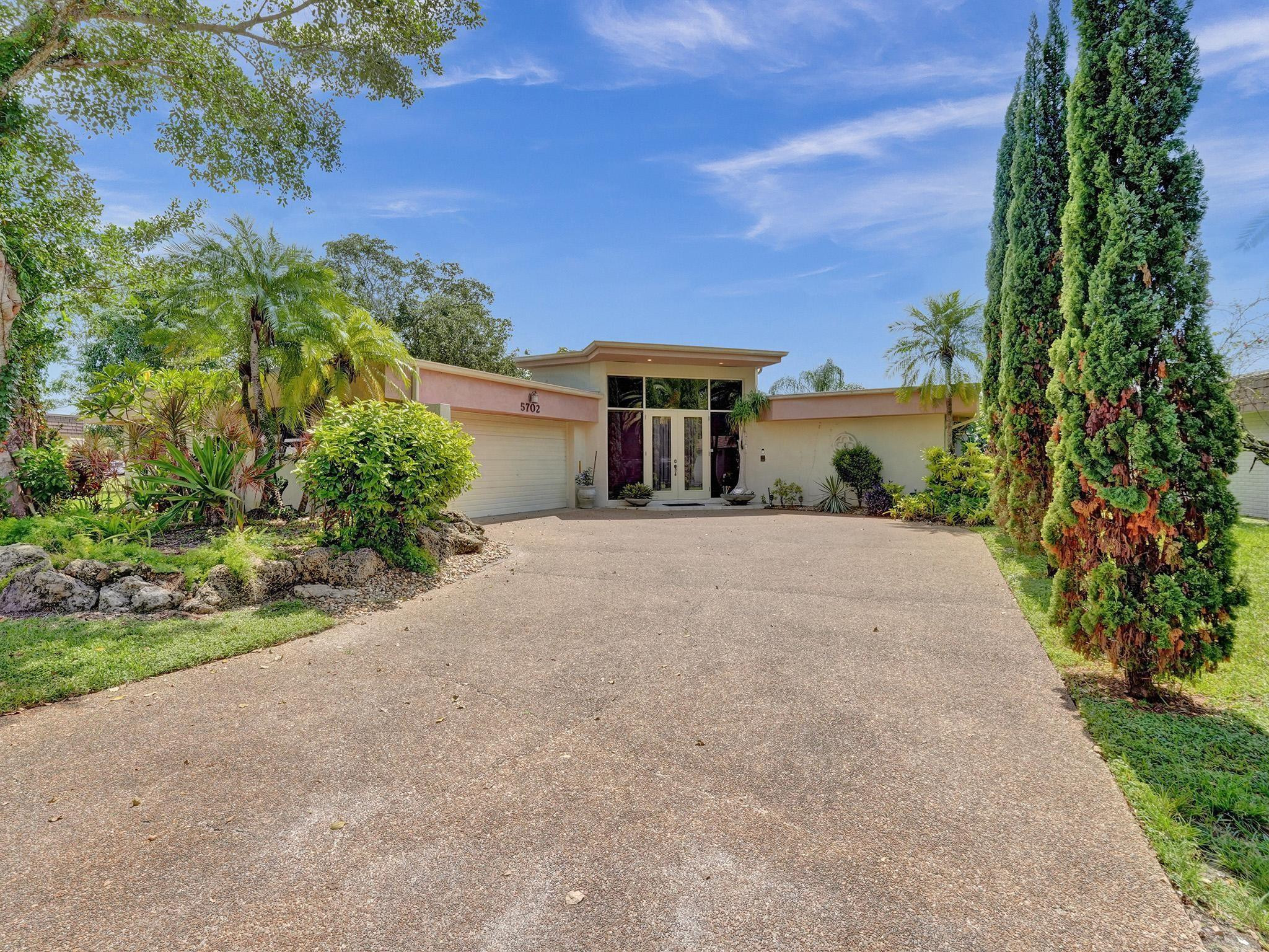 5702 White Hickory Cir