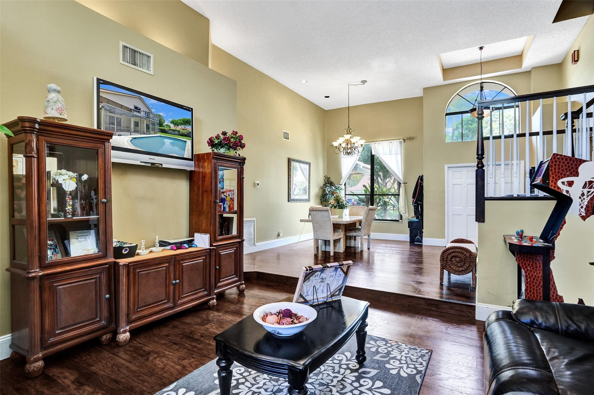 10700 NW 7TH CT