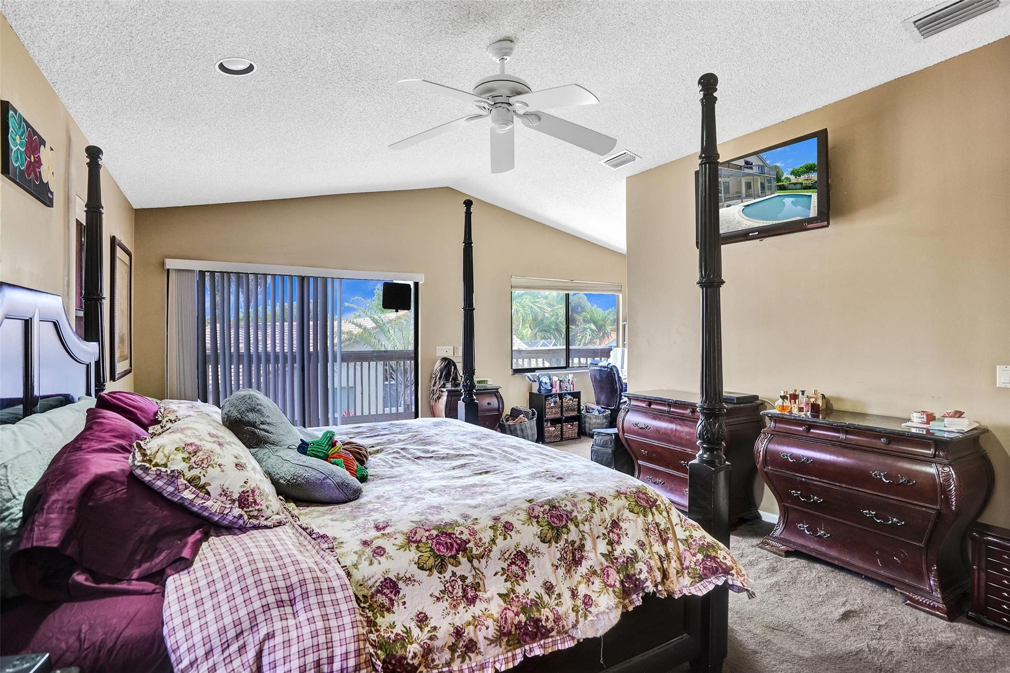 10700 NW 7TH CT