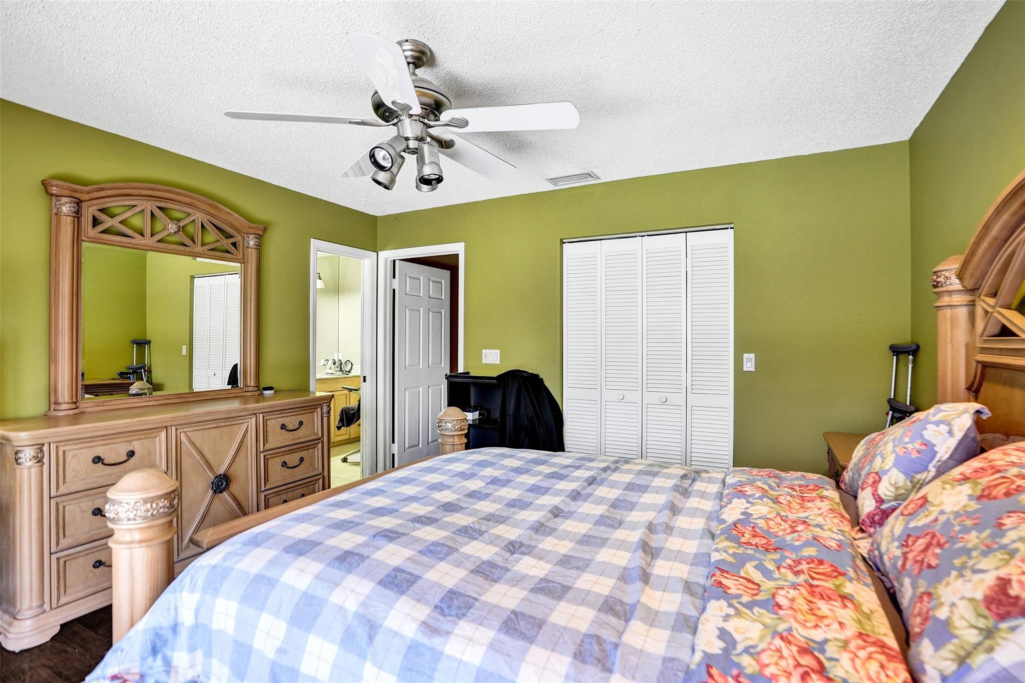 10700 NW 7TH CT