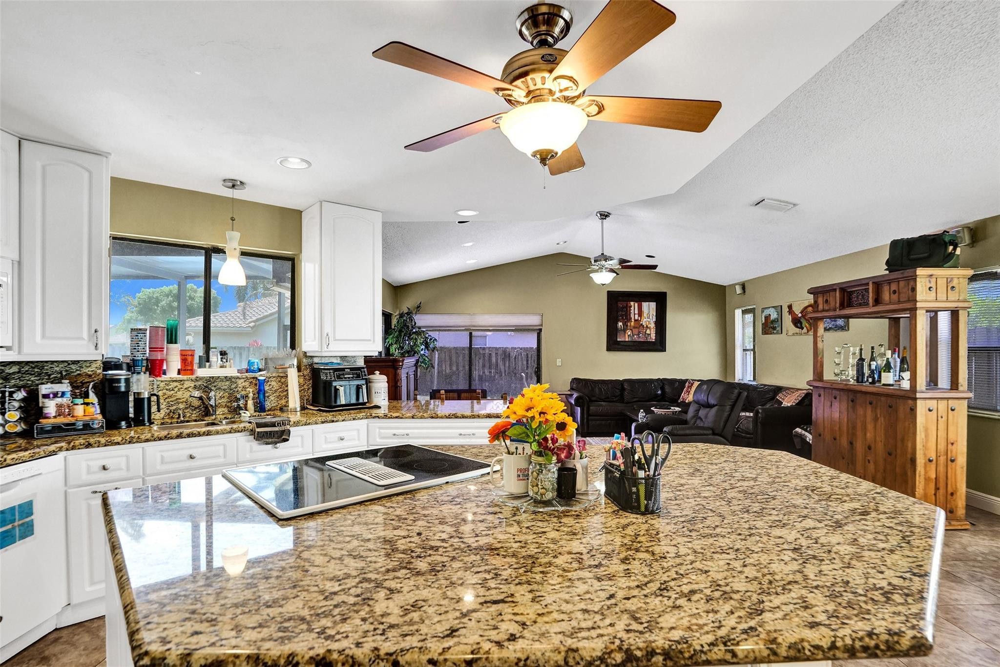 10700 NW 7TH CT