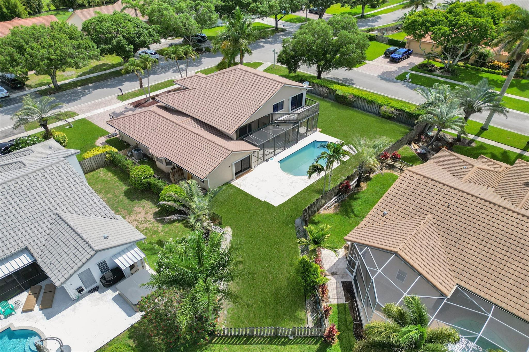 10700 NW 7TH CT