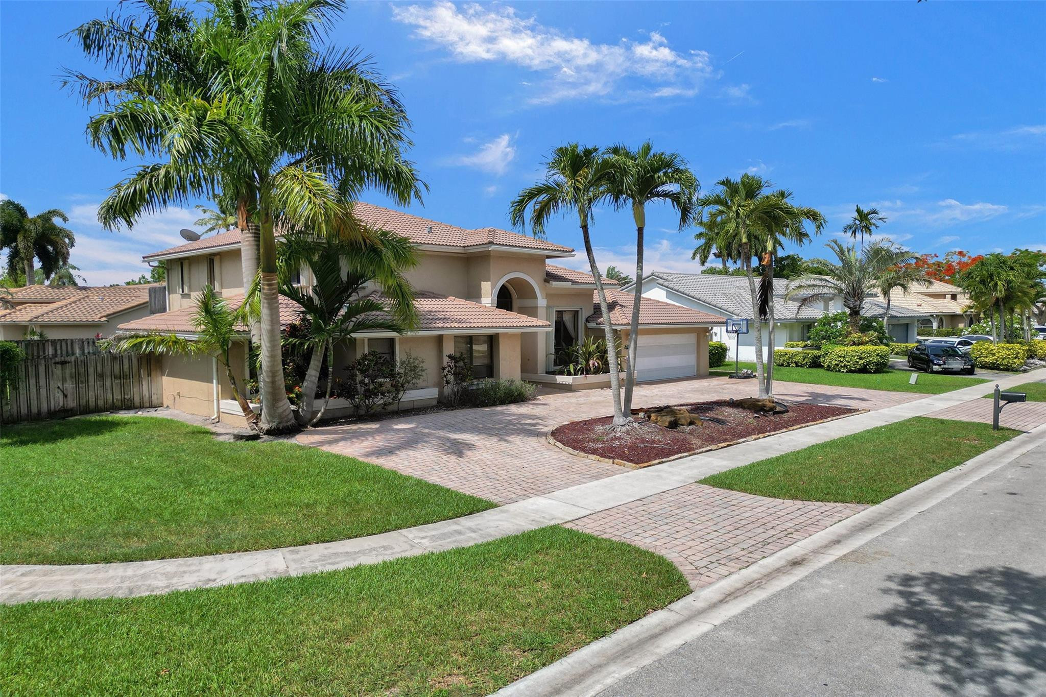 10700 NW 7TH CT
