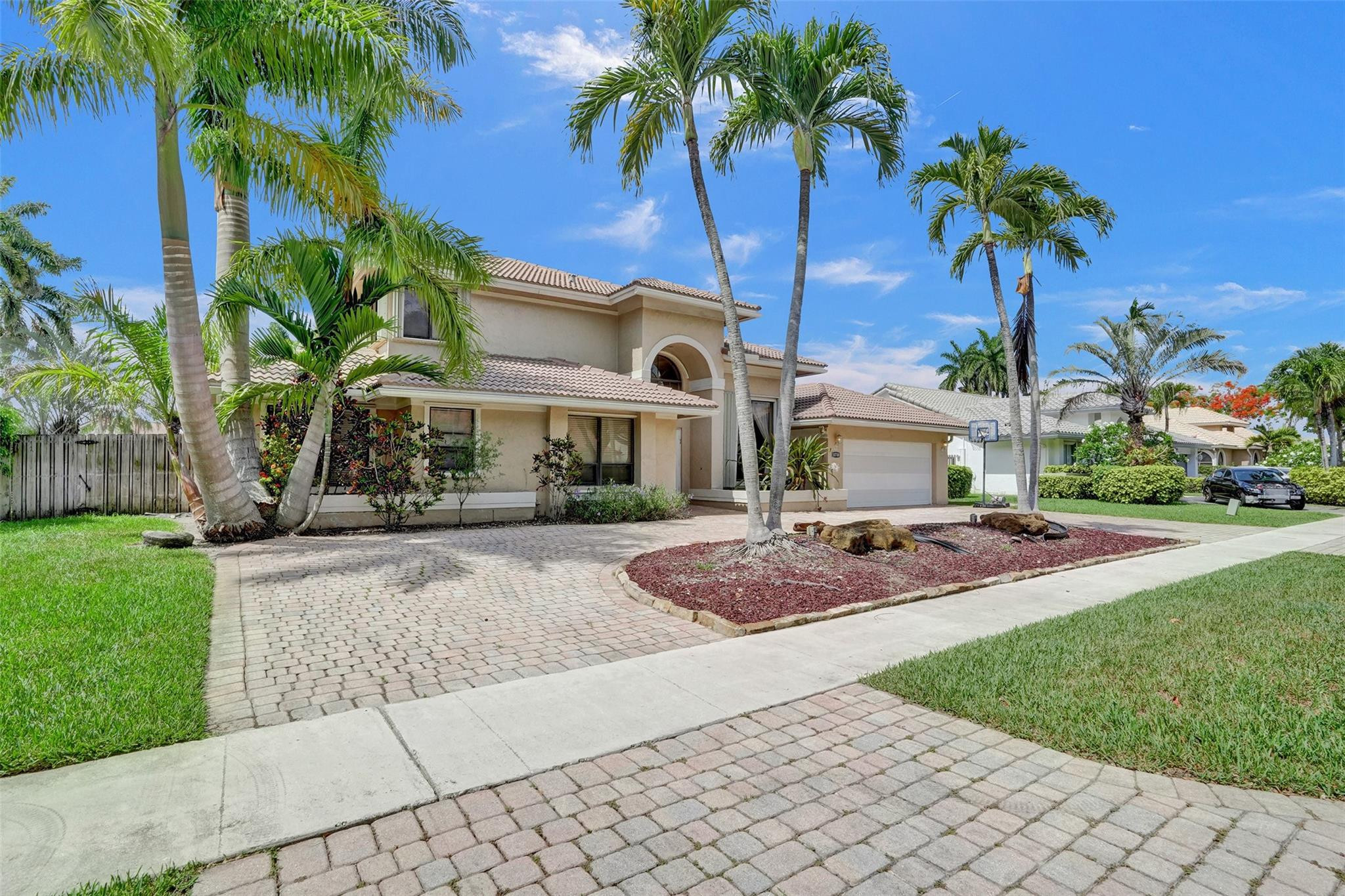 10700 NW 7TH CT