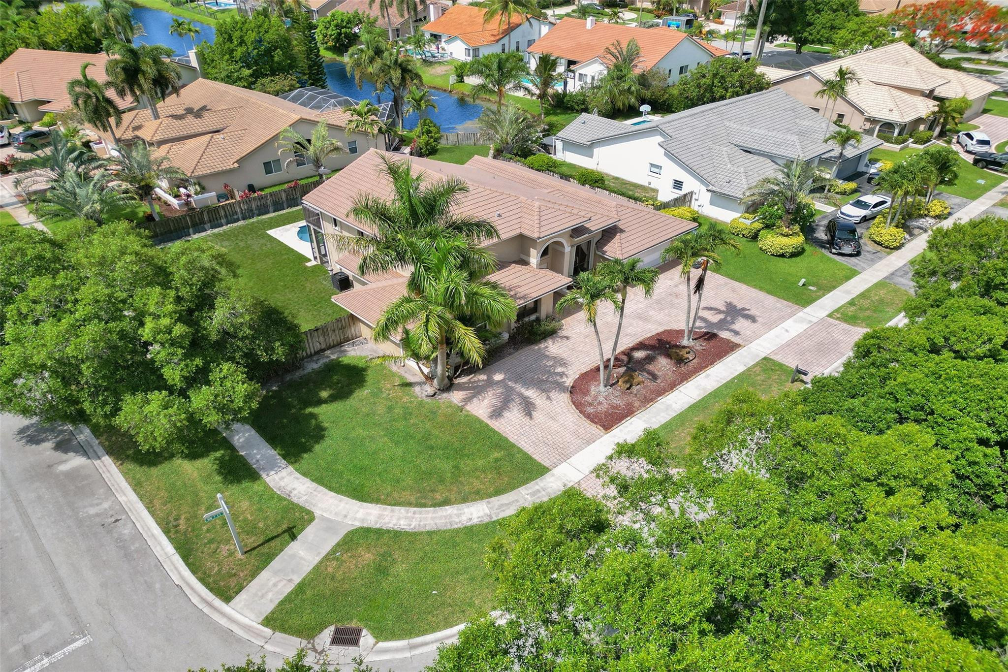 10700 NW 7TH CT