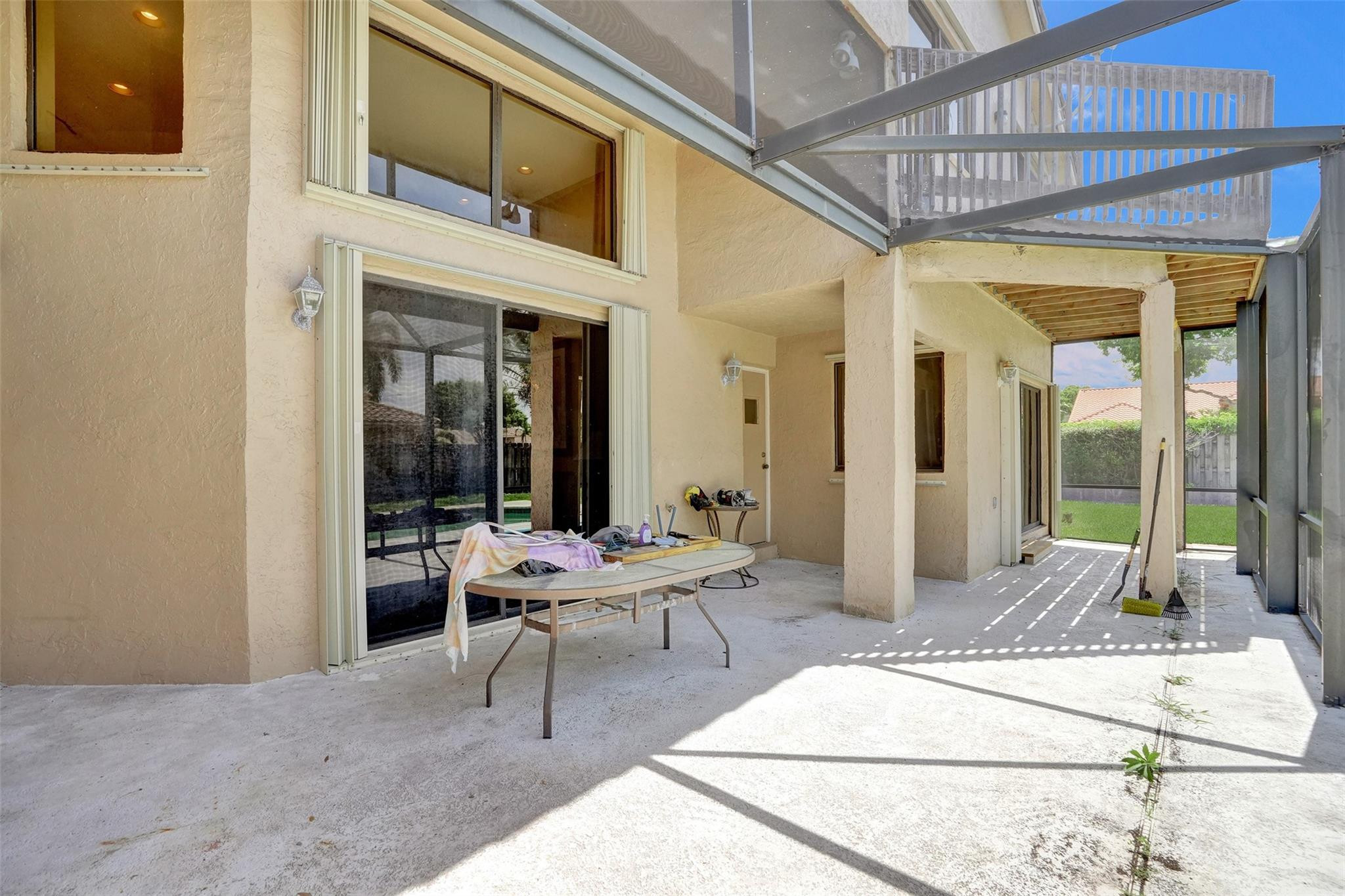 10700 NW 7TH CT