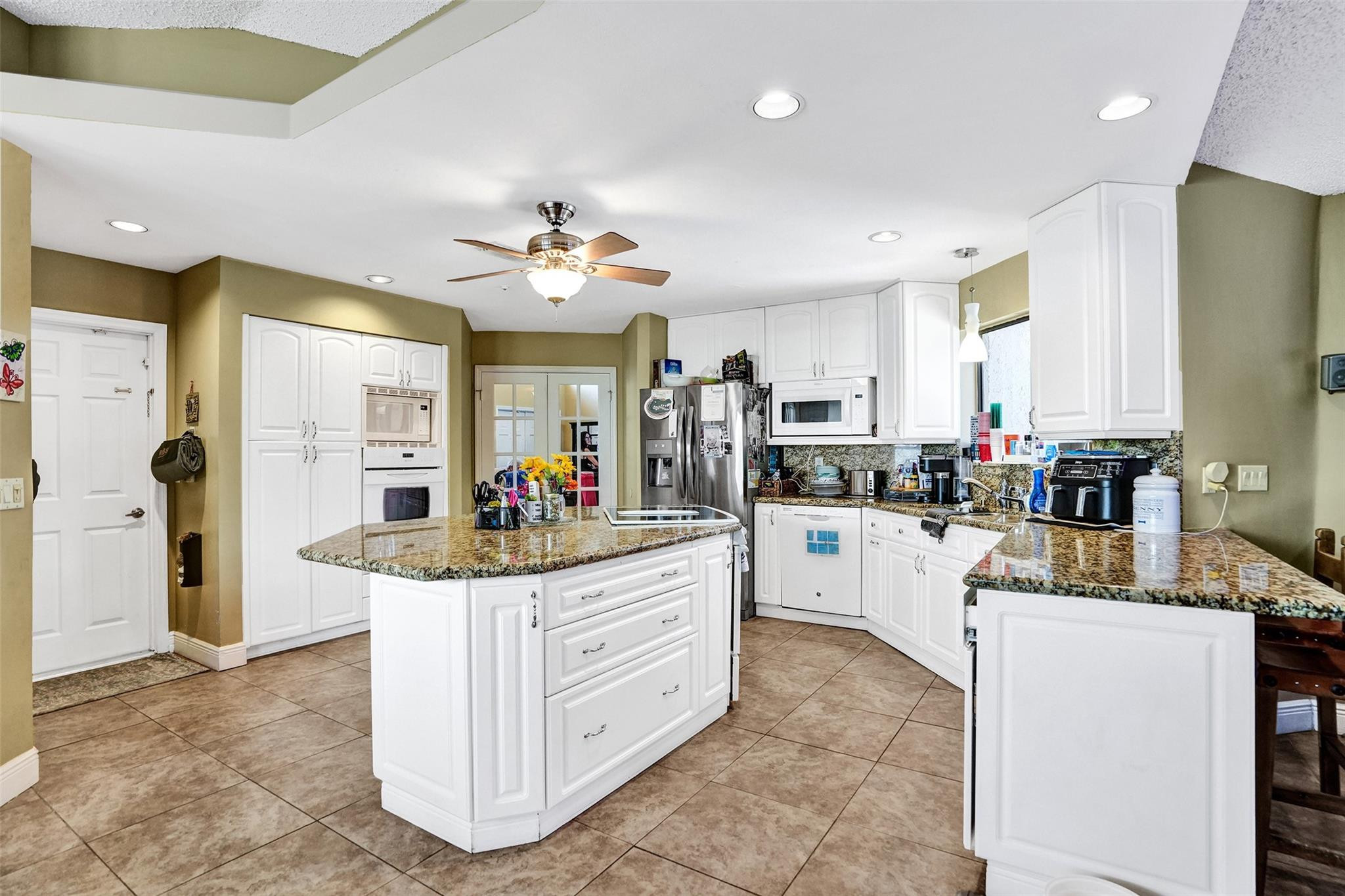 10700 NW 7TH CT