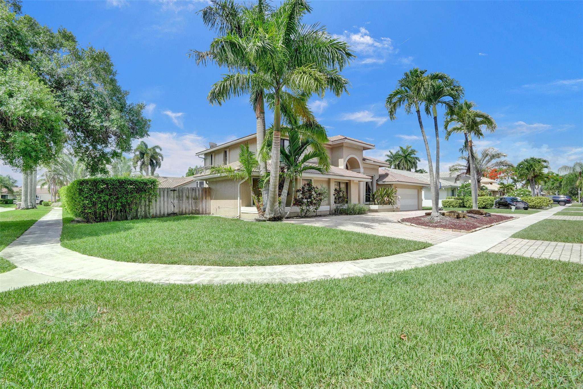 10700 NW 7TH CT
