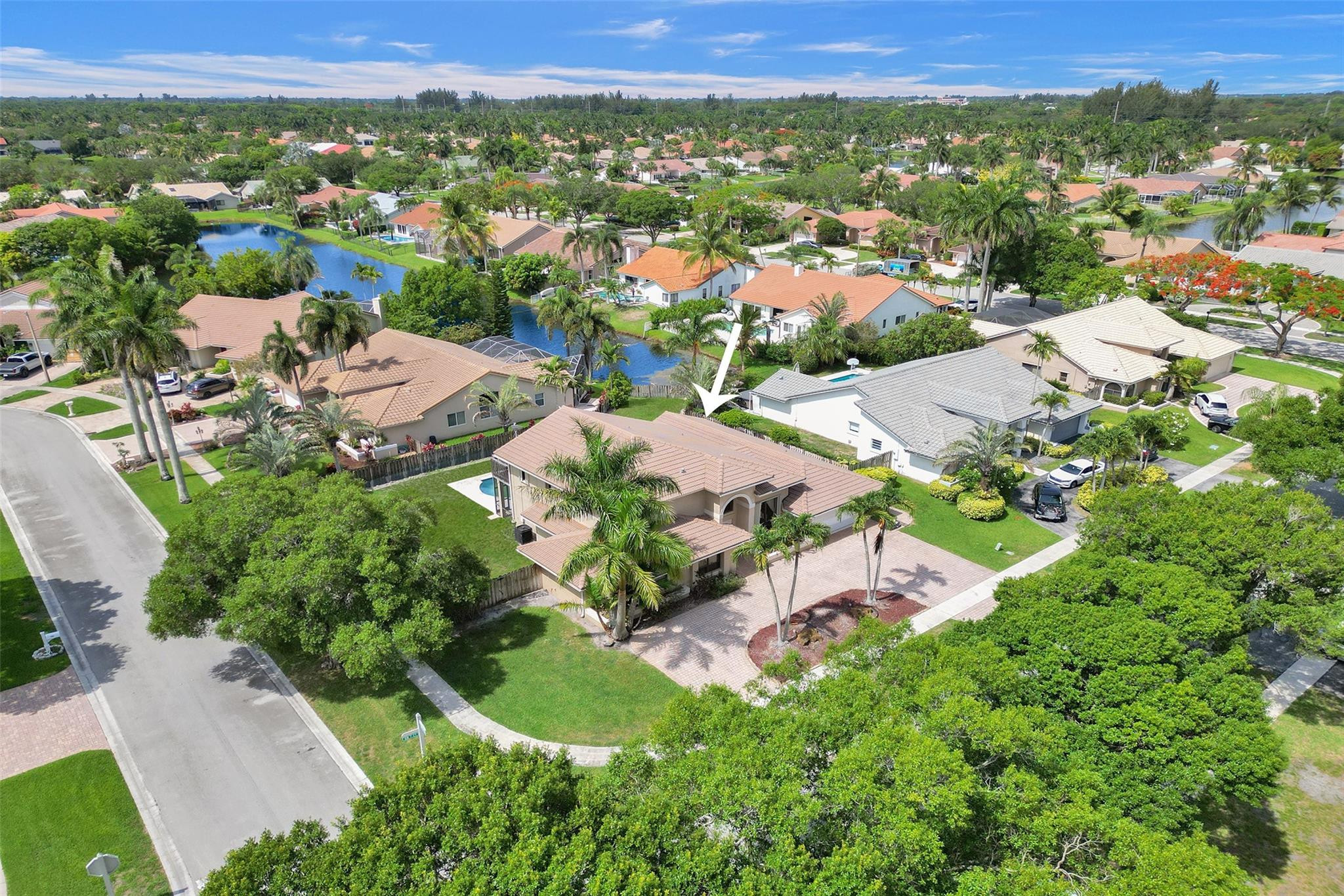 10700 NW 7TH CT