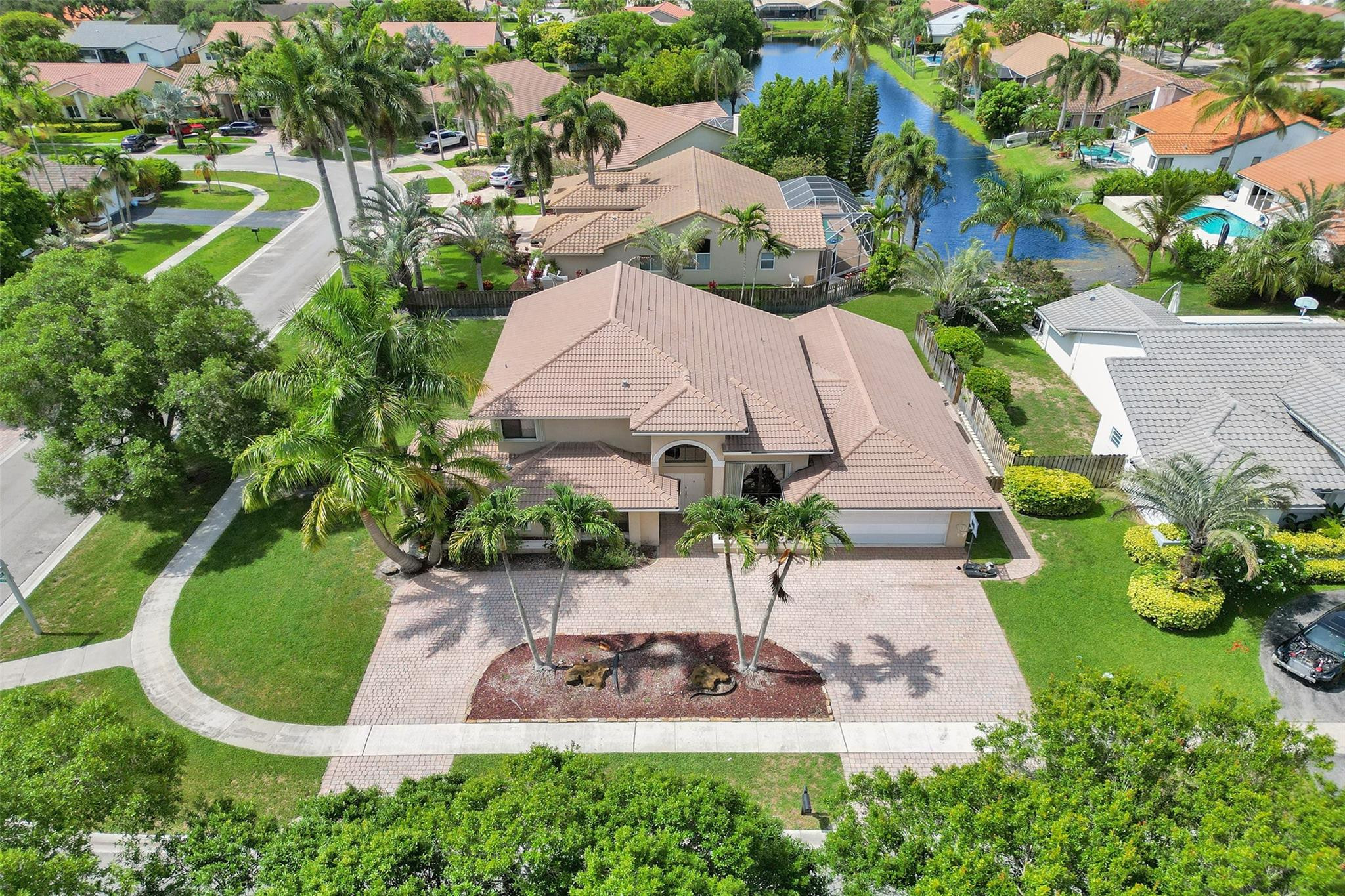 10700 NW 7TH CT