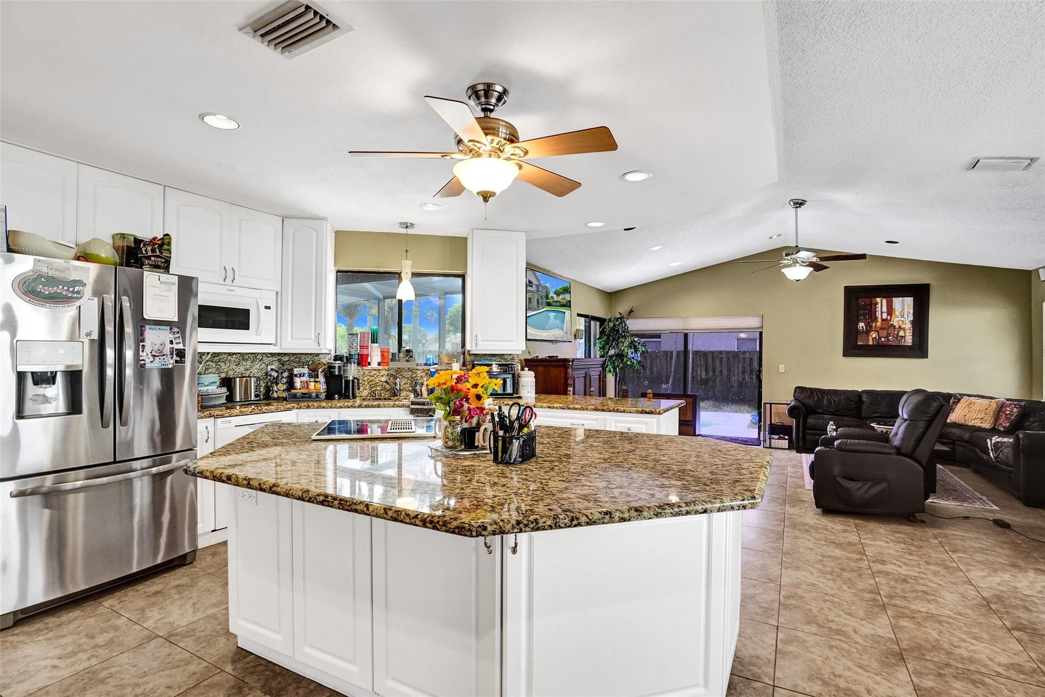 10700 NW 7TH CT