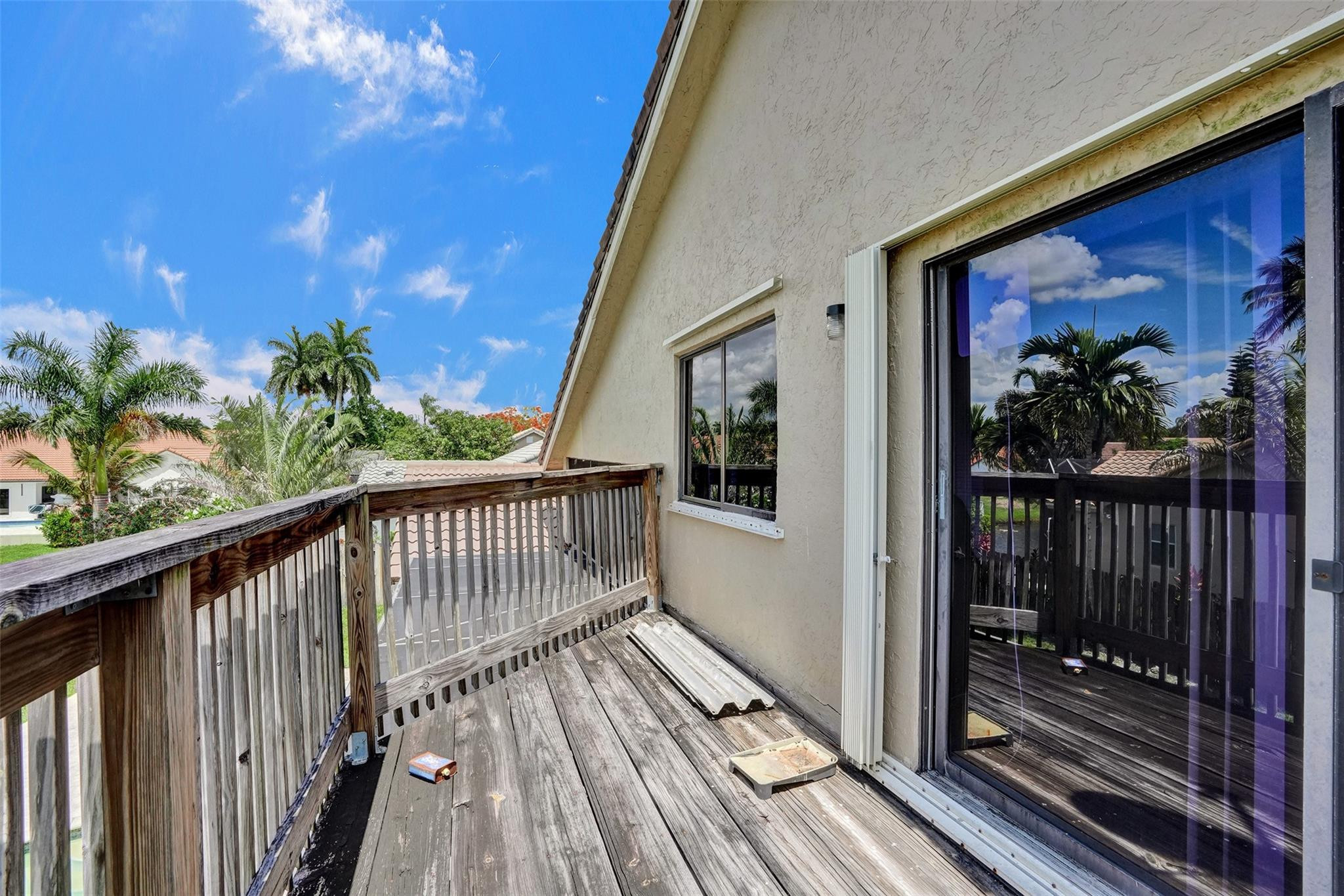 10700 NW 7TH CT