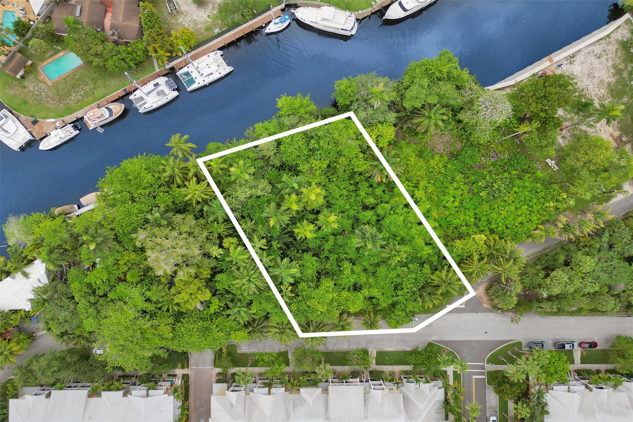 401 SW 14th Ave.