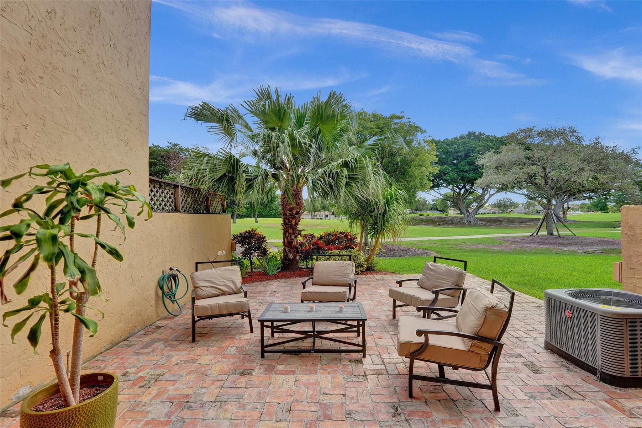 700 E COCO PLUM CR #8 8
