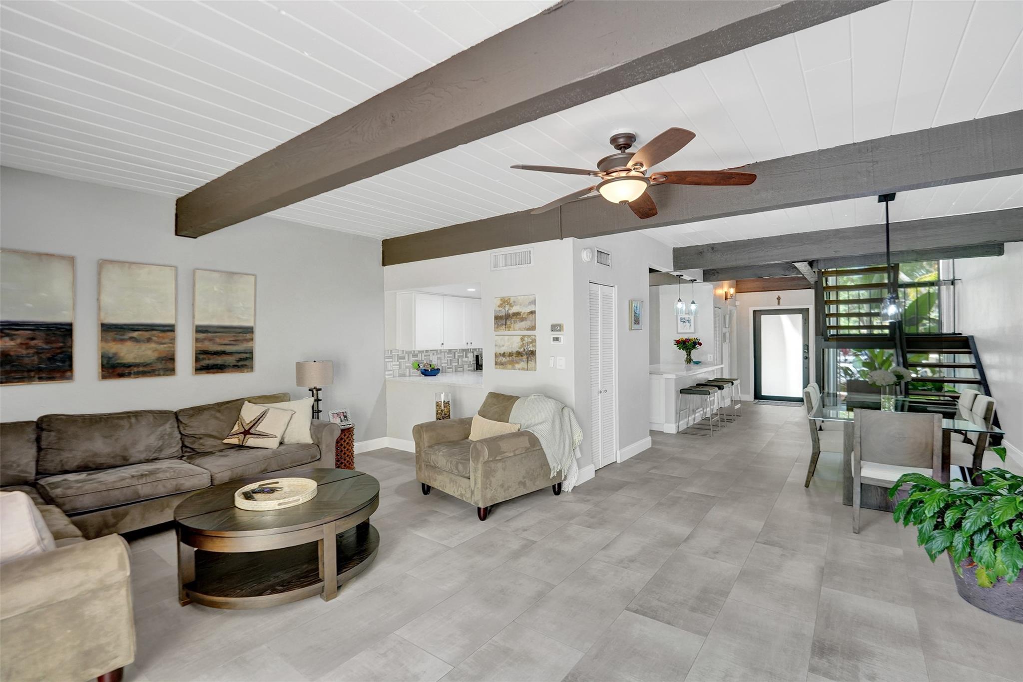 700 E COCO PLUM CR #8 8