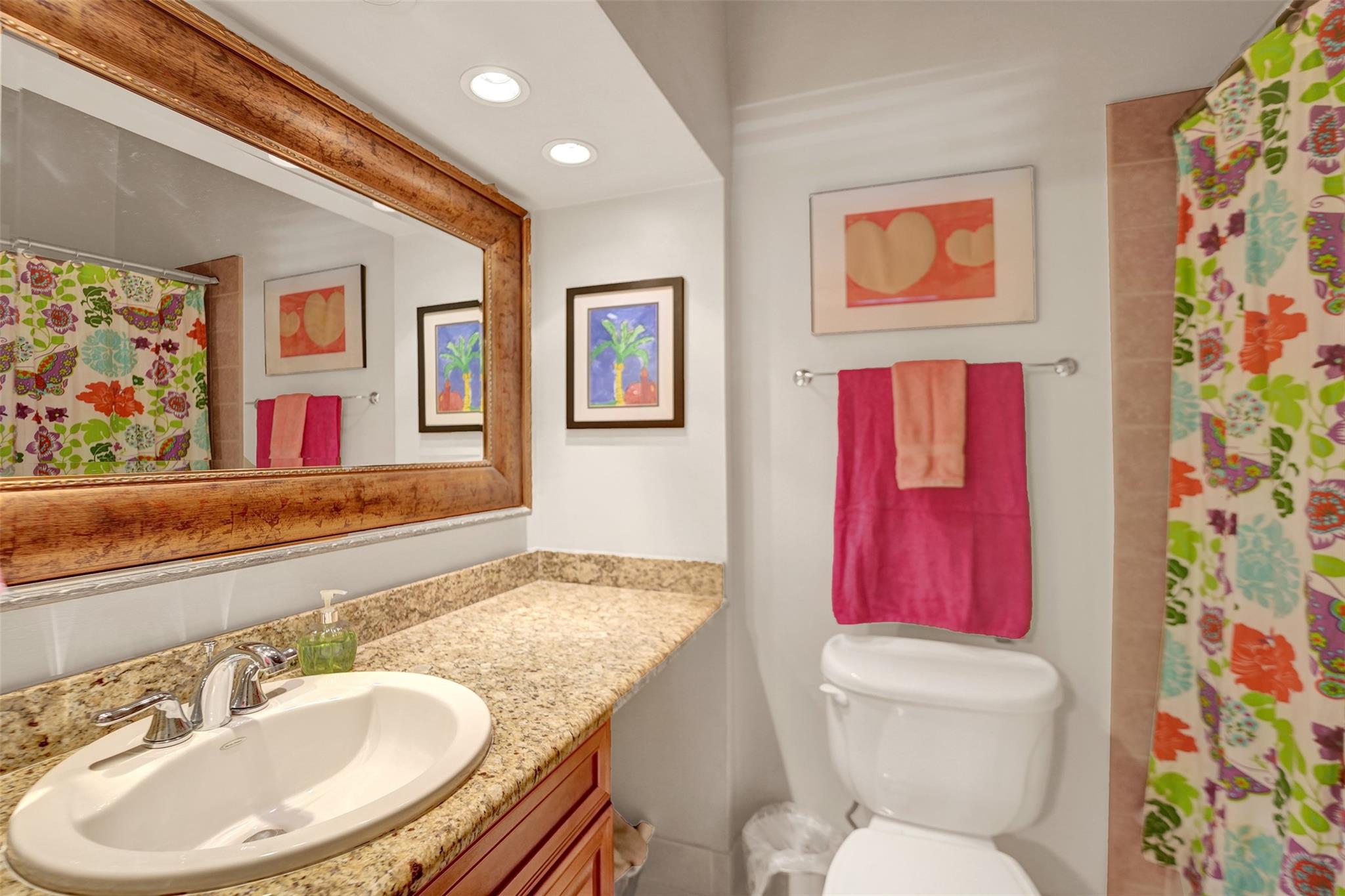 700 E COCO PLUM CR #8 8