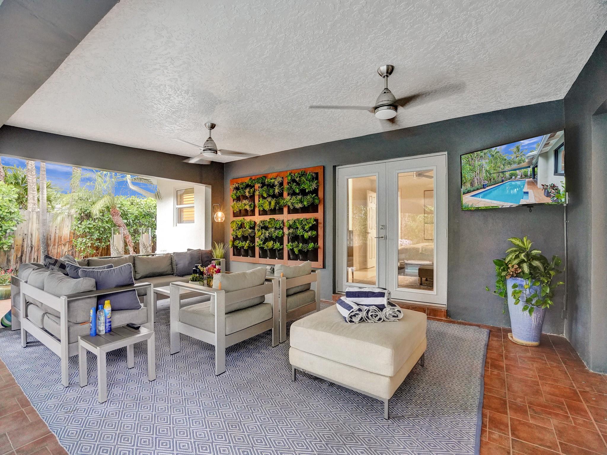 632 NW 28th St