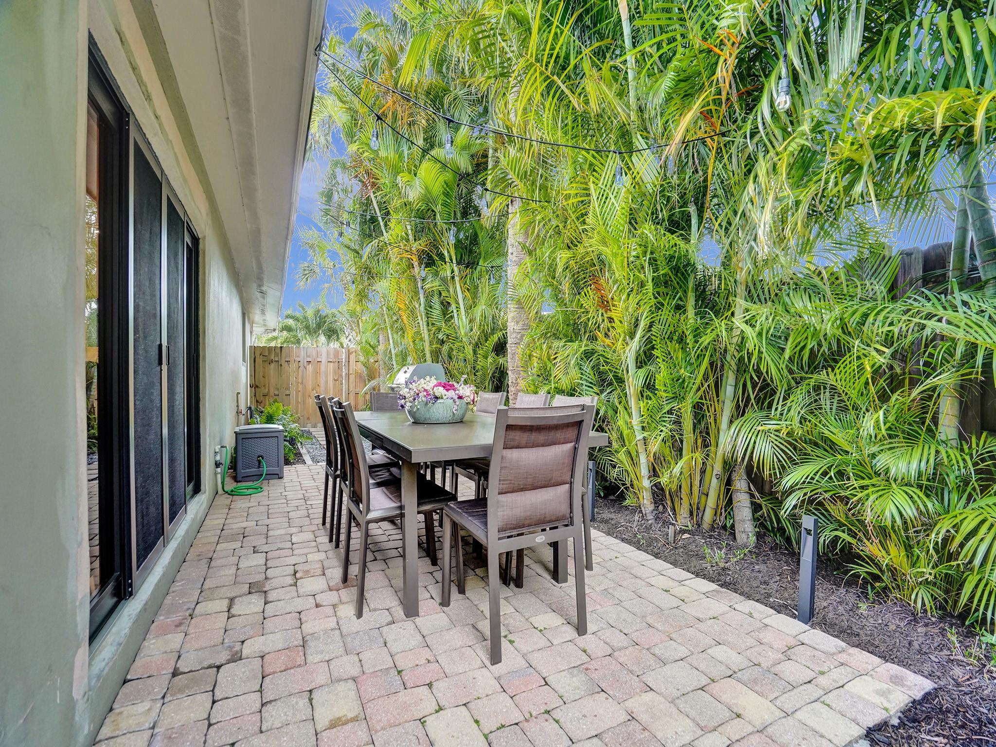 632 NW 28th St