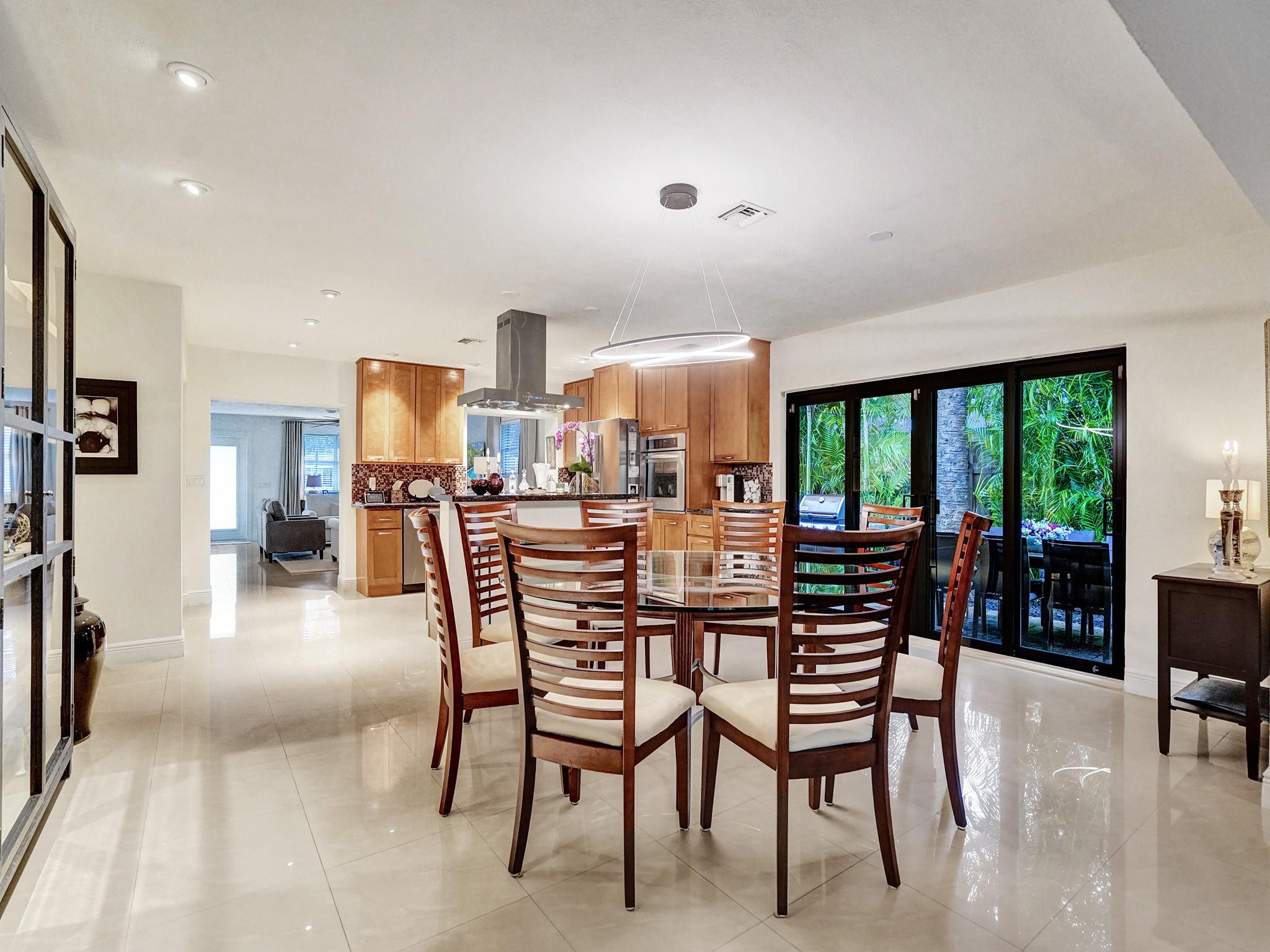 632 NW 28th St