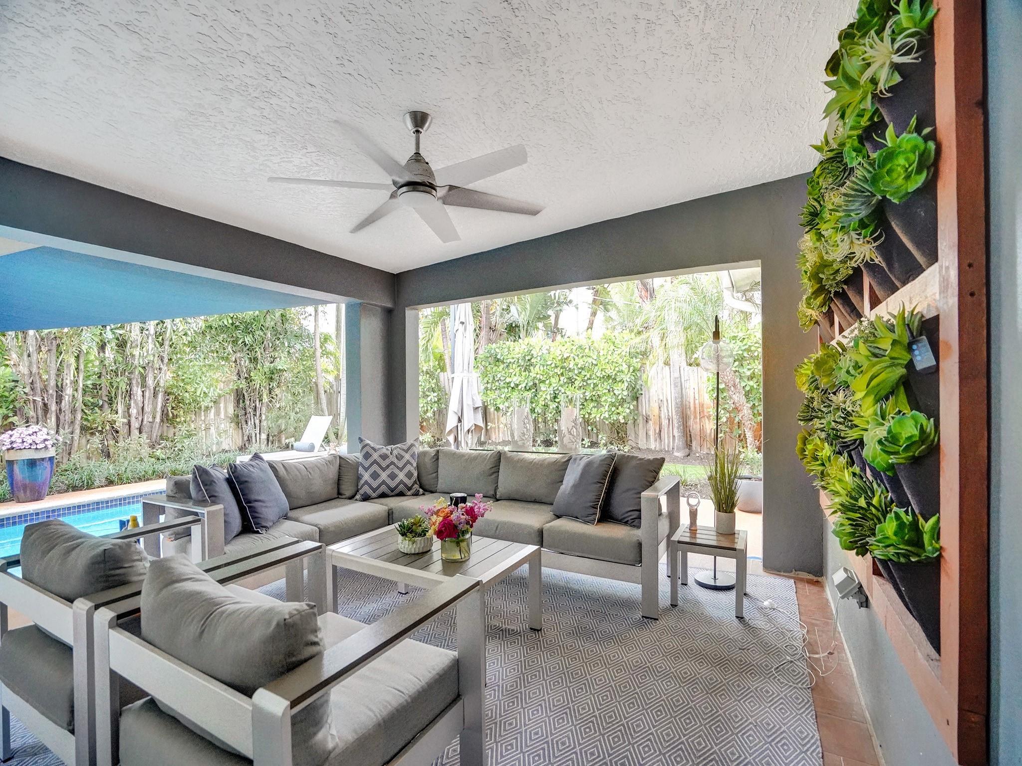 632 NW 28th St
