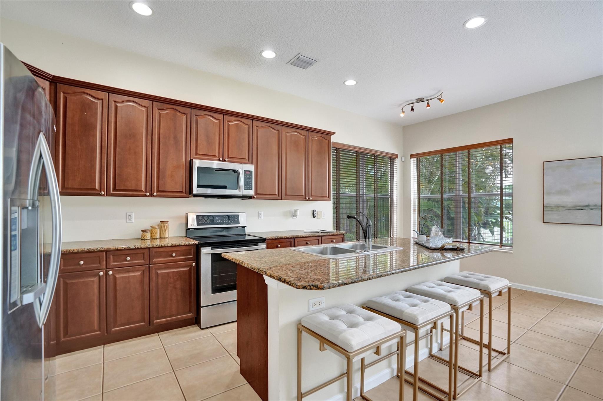 4283 S Magnolia Cir