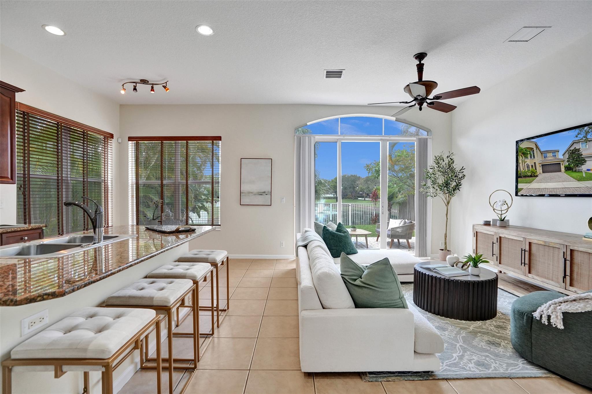 4283 S Magnolia Cir
